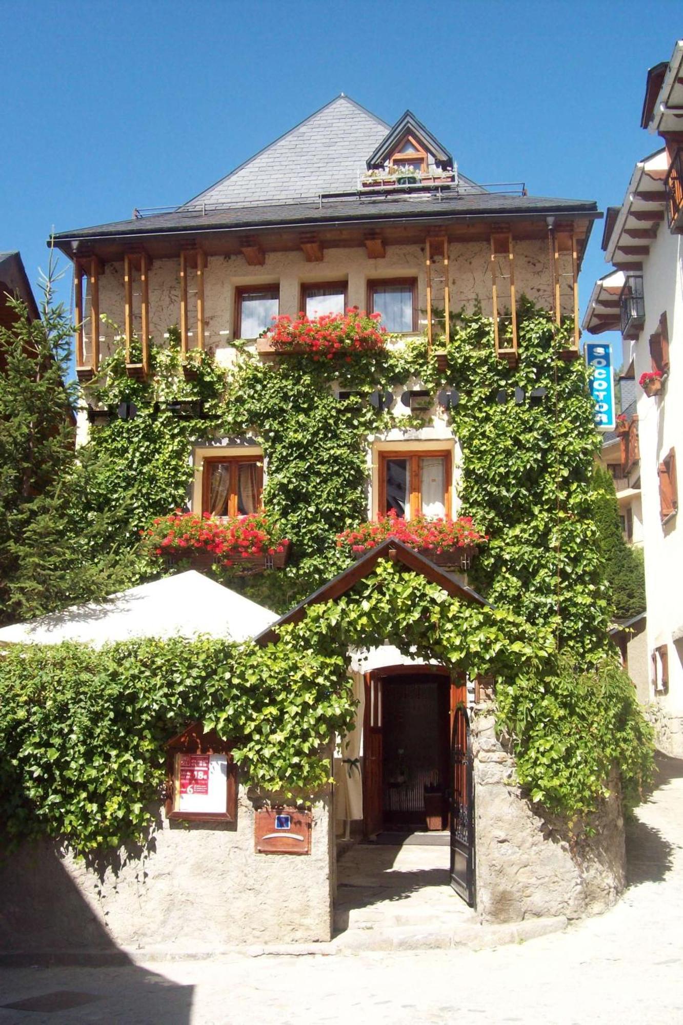 Hotel Casa Socotor Sallent De Gallego Exterior photo